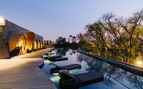 ครอส เชียงใหม่ ริเวอร์ไซด์ (ชื่อเดิม X2 เชียงใหม่ ริเวอร์ไซด์) (SHA Plus+)